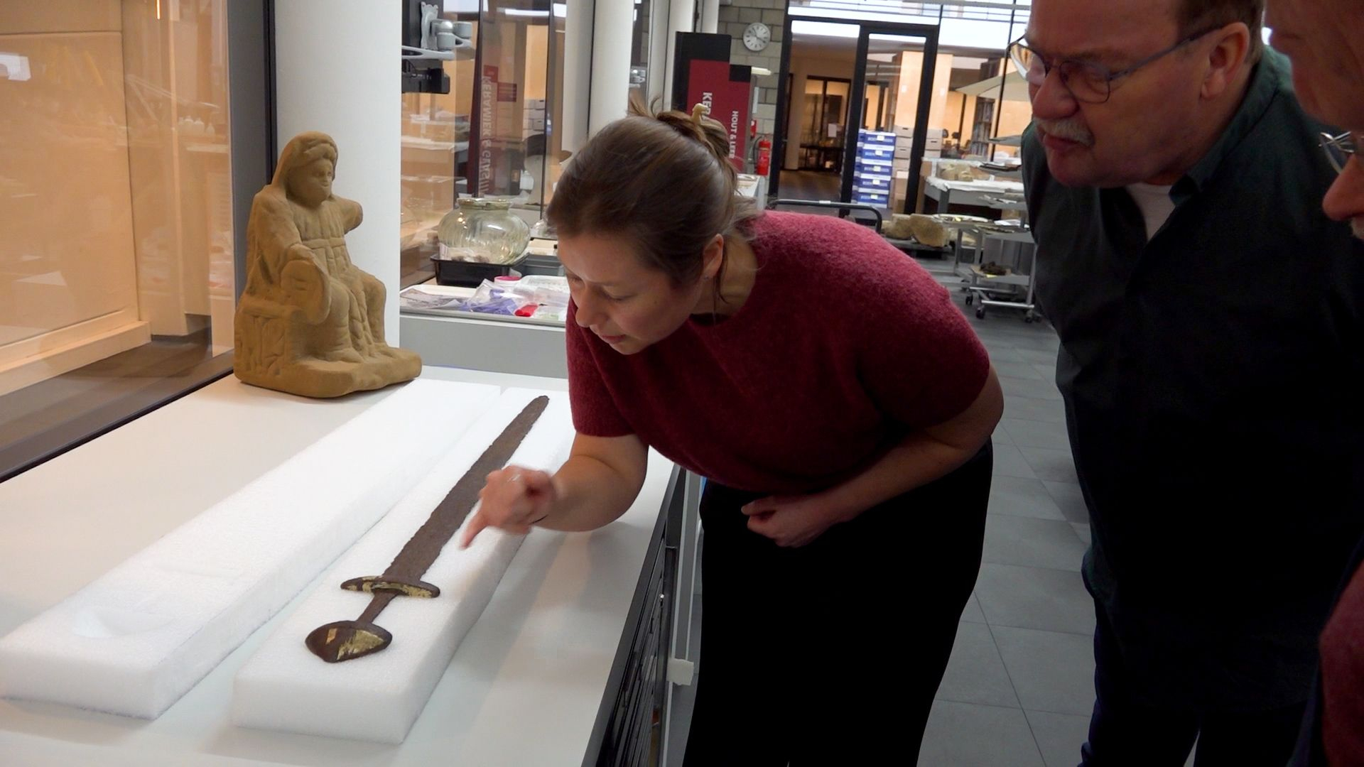 Vikingzwaard terug na maanden in ‘ontzoutingsbad’: 'Je ziet nu pas hoe mooi het is'