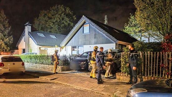 Explosie in Soesterberg, veel schade aan bestelauto Home