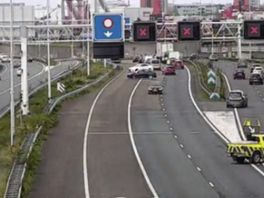 Drukte op snelwegen in de regio na twee ongelukken met meerdere voertuigen