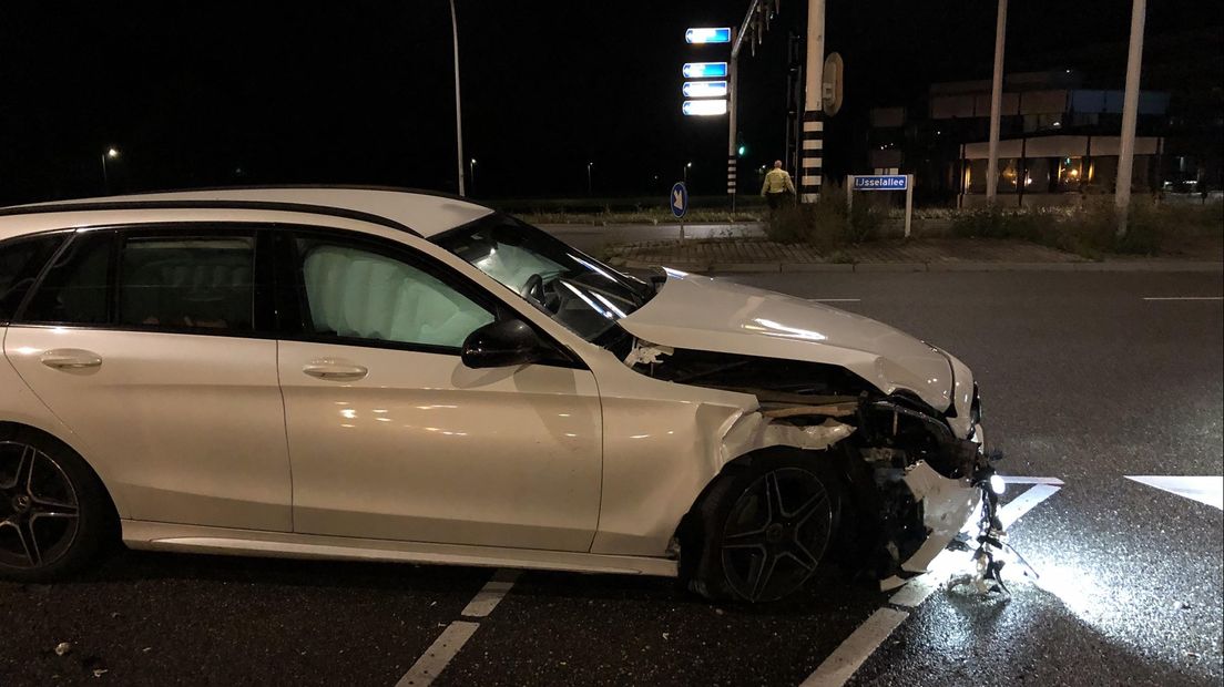 Auto loopt zware schade op bij aanrijding