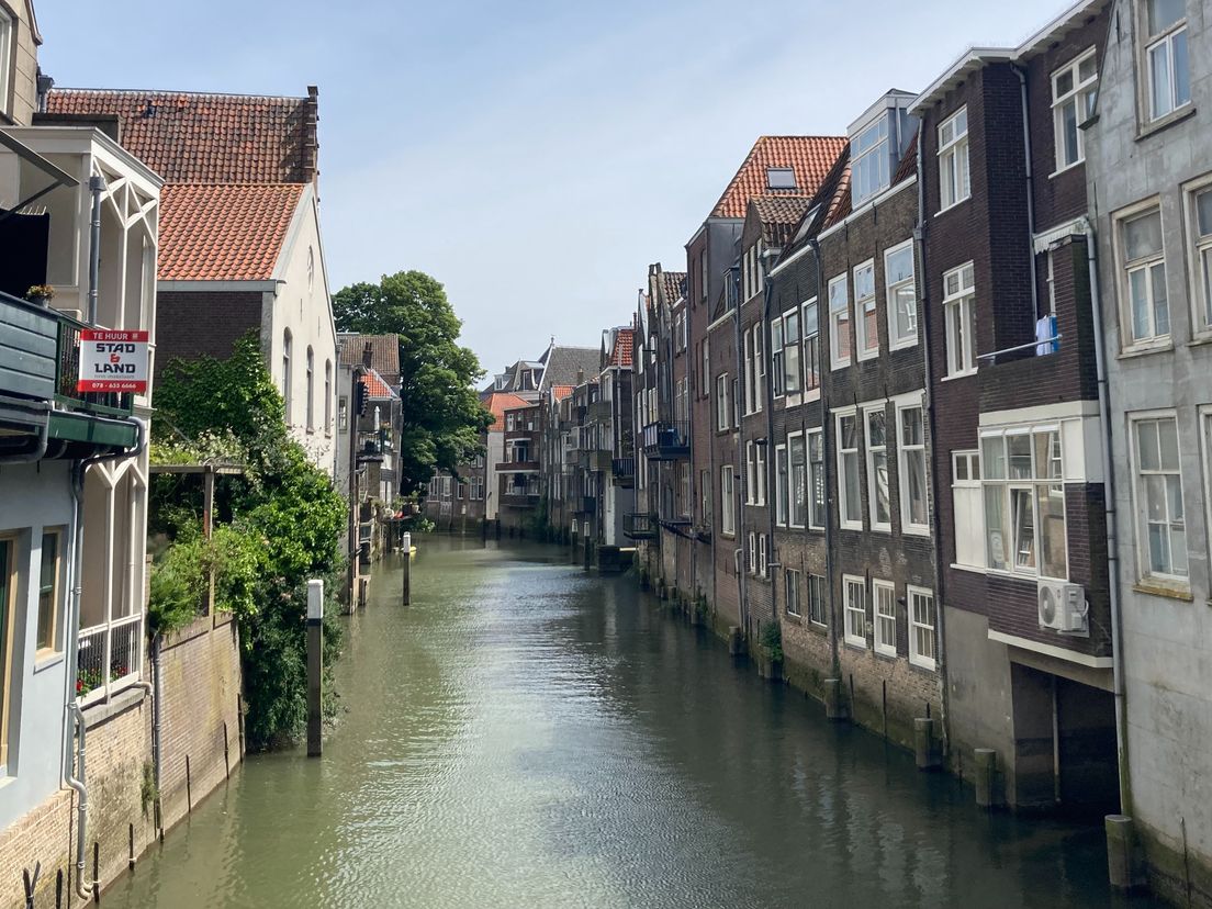 Brits medium lovend over Dordrecht: 'Het doet me denken aan de oogverblindende grachten van Venetië'