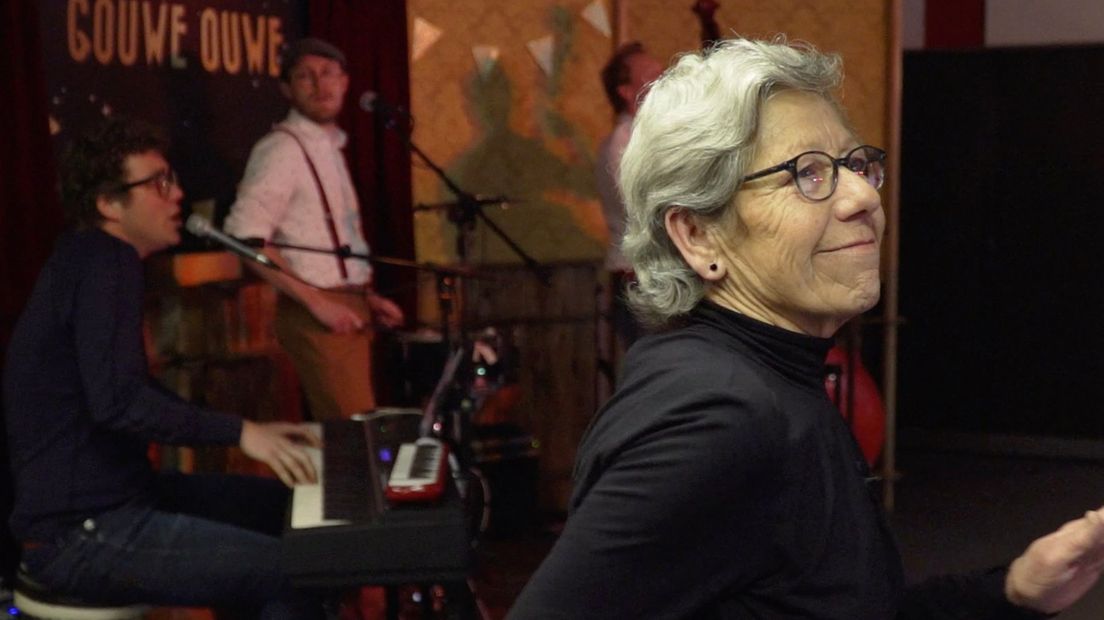 'Gouwe Ouwe'-muziekfeestjes in Deventer nu ook voor thuiswonende ouderen