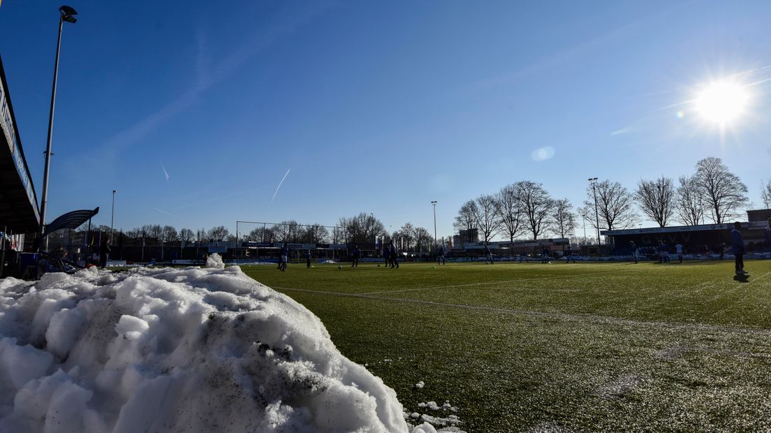 Nieuwe datum voor 83 voetbalduels