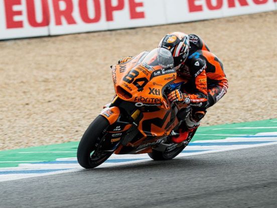 Van den Goorbergh pakt eerste WK-punten bij hectische race op Le Mans, Veijer stelt teleur