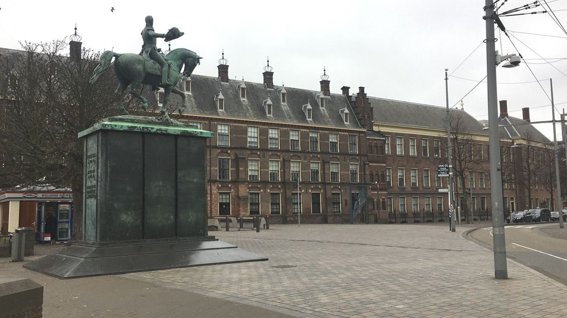 Binnenhof gezien vanaf het Buitenhof