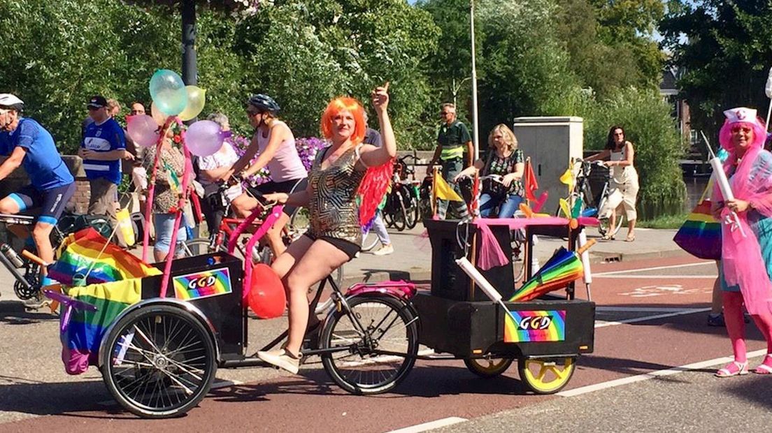 De Pride Parade door de binnenstad van Zwolle