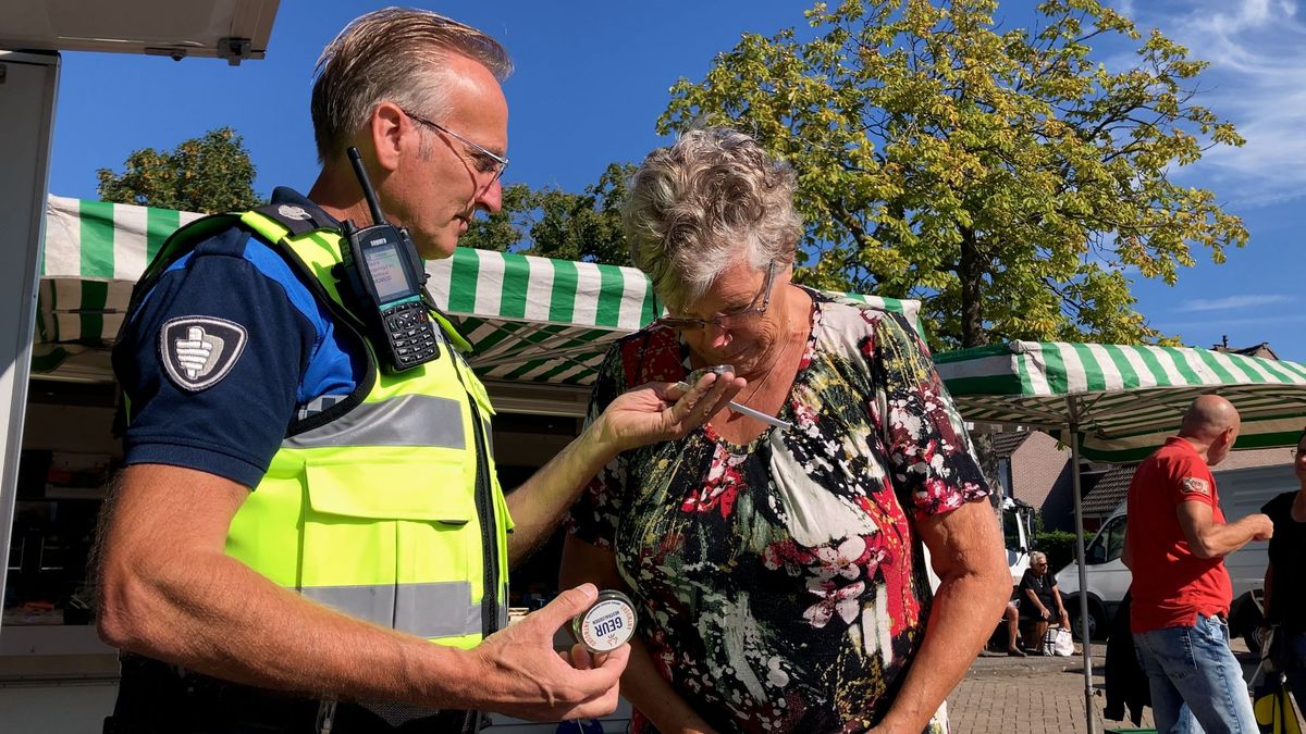 Ondermijningsbus sjeest door Vijfheerenlanden 'Zó spot je dus een xtc