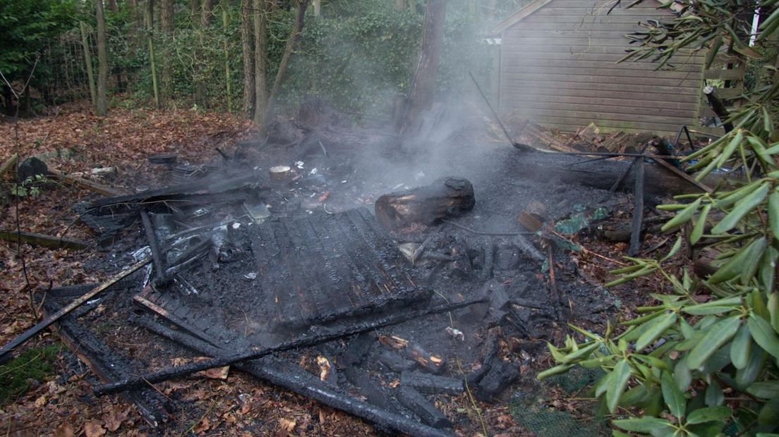 Niks over van schuur in Holten