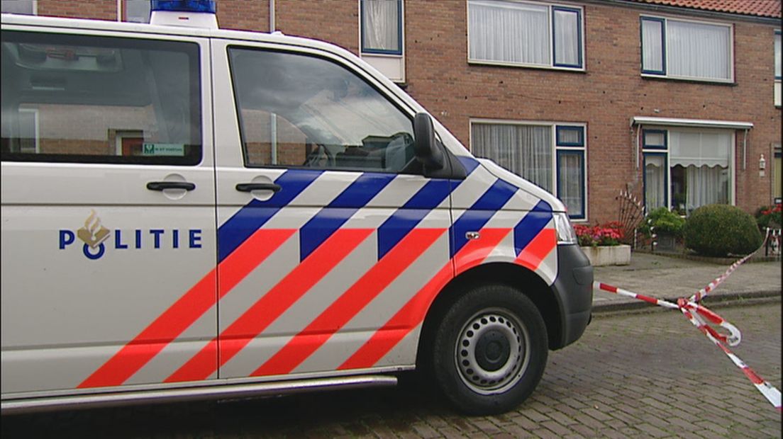 Ex brengt vriendin om met 22 messteken in woning in Breskens