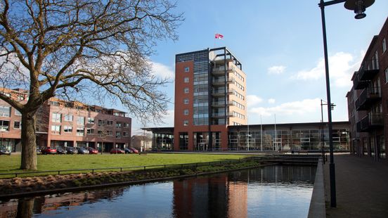 Weststellingwerf betaalde ruim 2,5 ton om gemeentesecretaris Paans na acht maanden af te kopen Nieuws