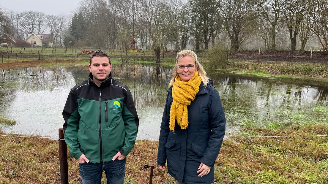 Bart Koops van Landschapsbeheer Groningen en Yvonne Dijkstra