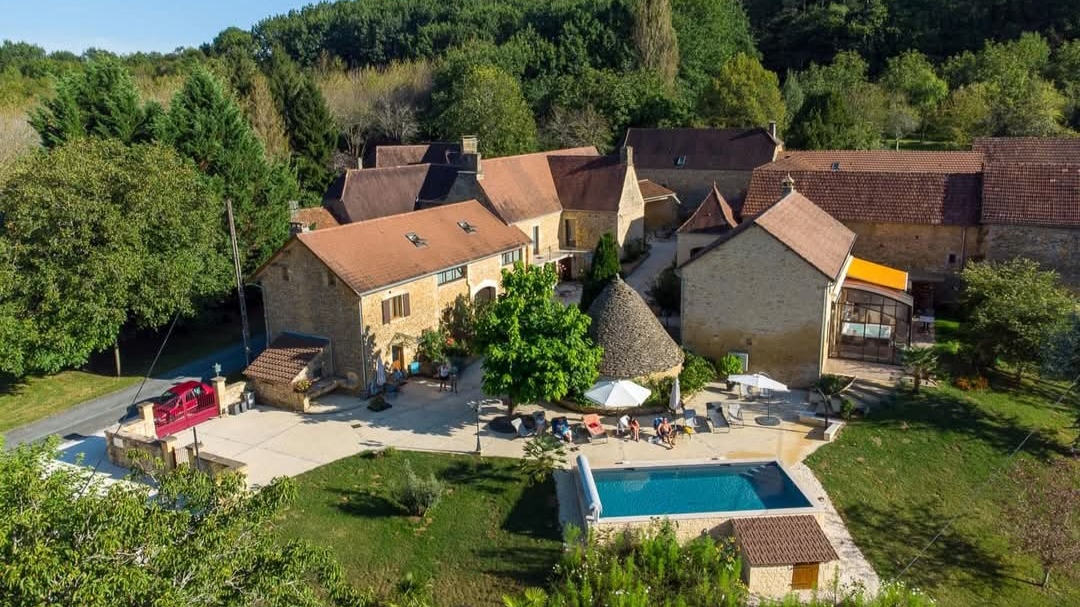 Het verblijf oogt als een klein dorpje