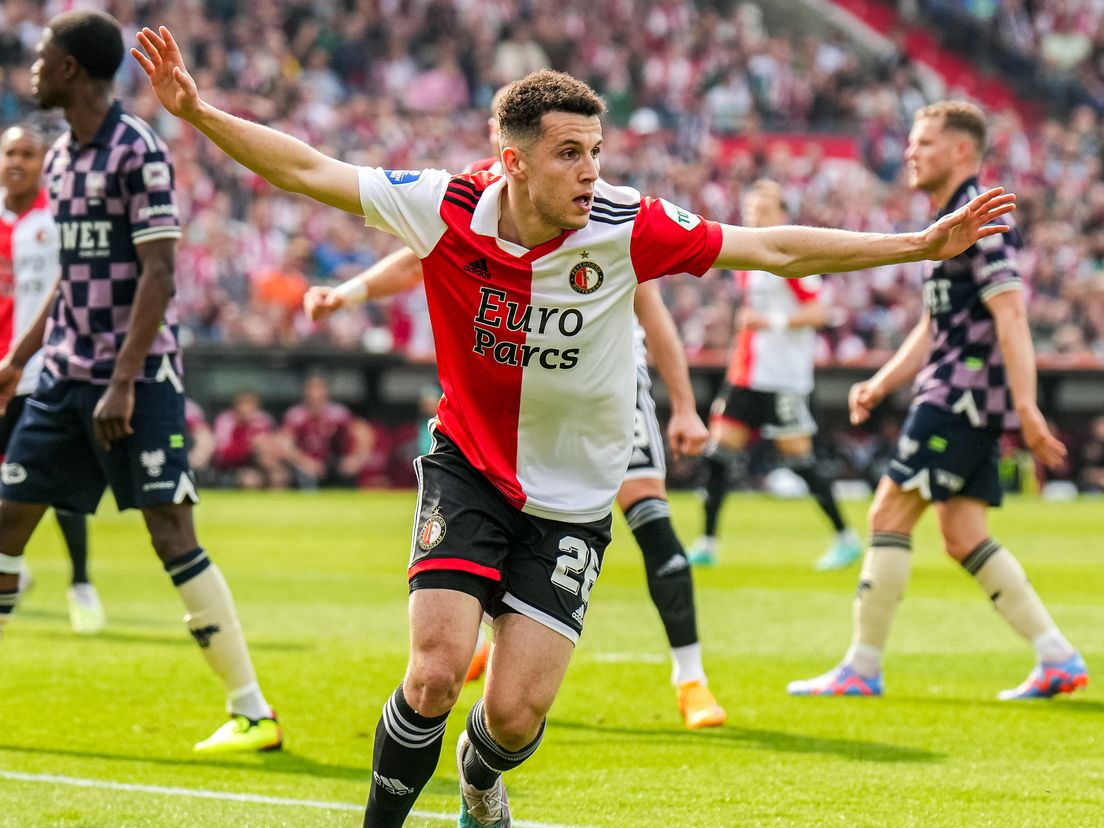 Oussama Idrissi na de 1-0 tegen Go Ahead Eagles