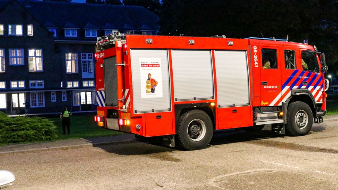De brandweer moest in actie komen bij een brand in het azc in Apeldoorn