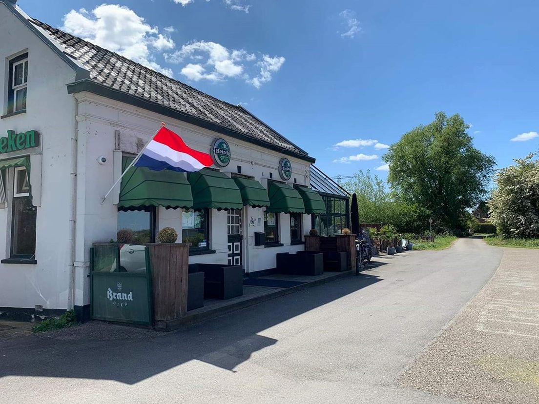 De Platte Reedijk in Heinenoord (Bron: Facebook - Eterij-Tapperij De Platte)