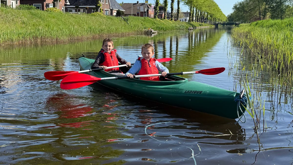 Peddels in de aanslag: recreatie is terug op het kanaal in Valthermond