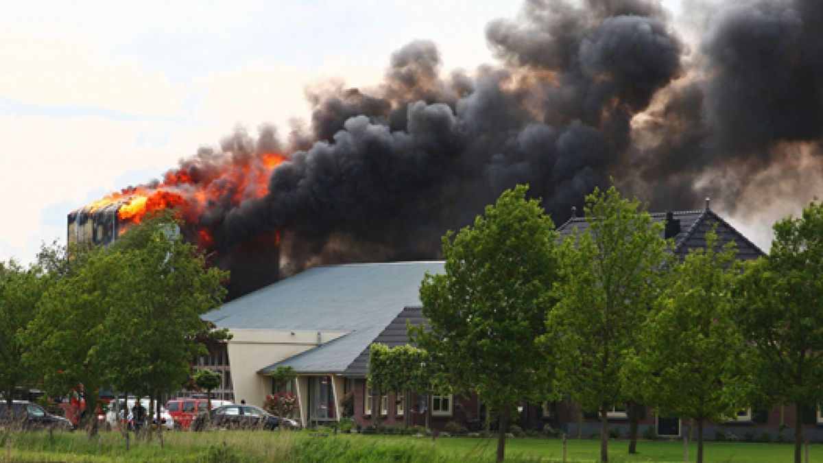 Empe: brand in zaagselopslag