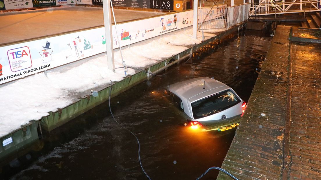 Auto in Leidse gracht