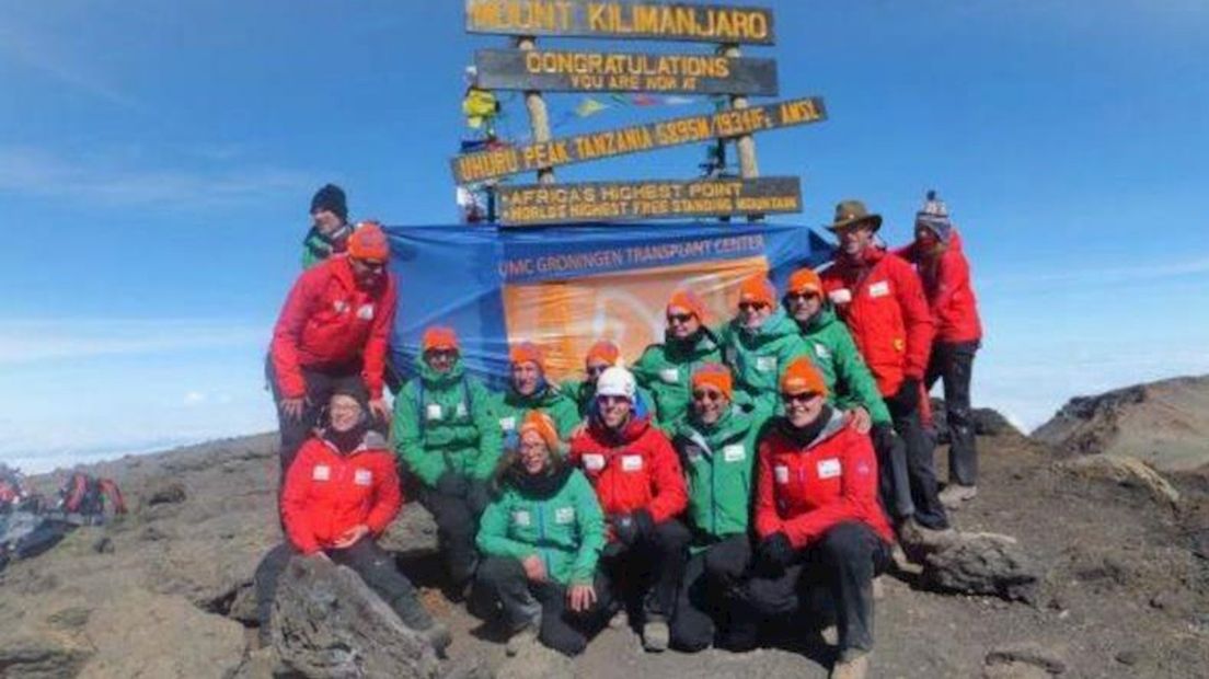 Donorpatiënten bereiken top Kilimanjaro