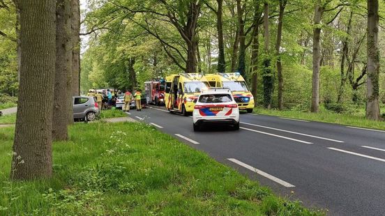 Zwaargewonde bij ernstig auto-ongeluk. Zwaargewonde bij ernstig auto-ongeluk.
