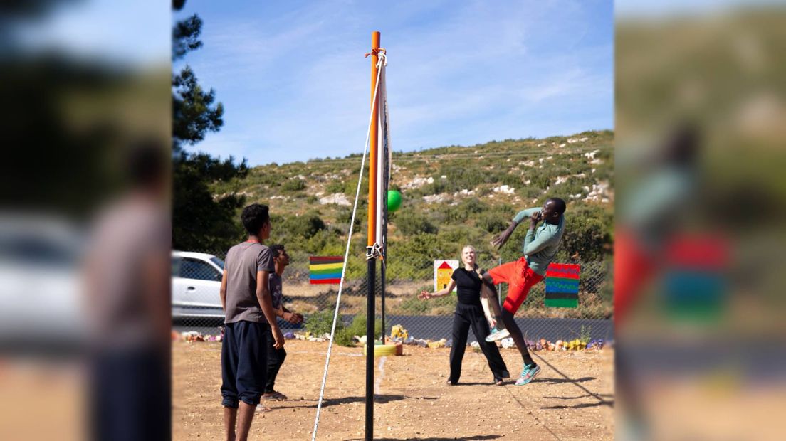 Babette Boorsma aan het werk als vrijwilliger op het Griekse eiland Samos