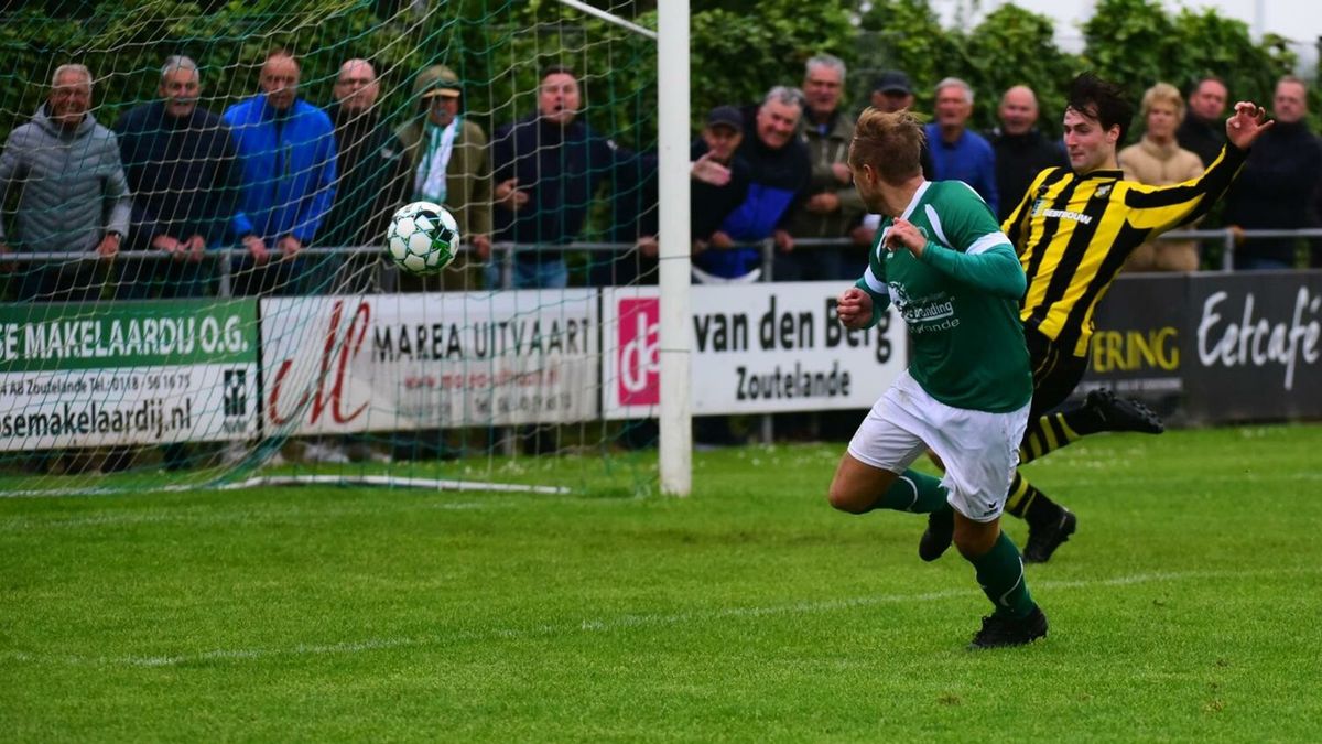 De Meeuwen krijgt hulp van de wind en knokt zich naar zege op Haastrecht