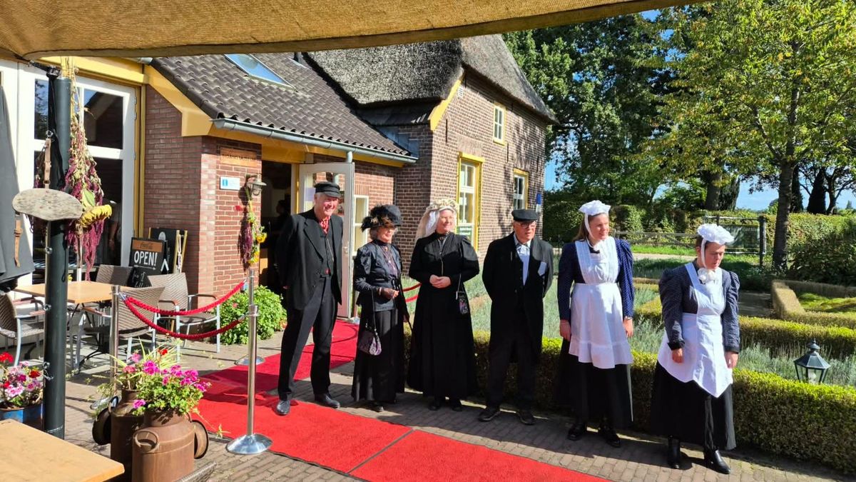 ‘Komt hij nou wel of niet?’ Burgemeester Minses duikt toch op in Overasselt