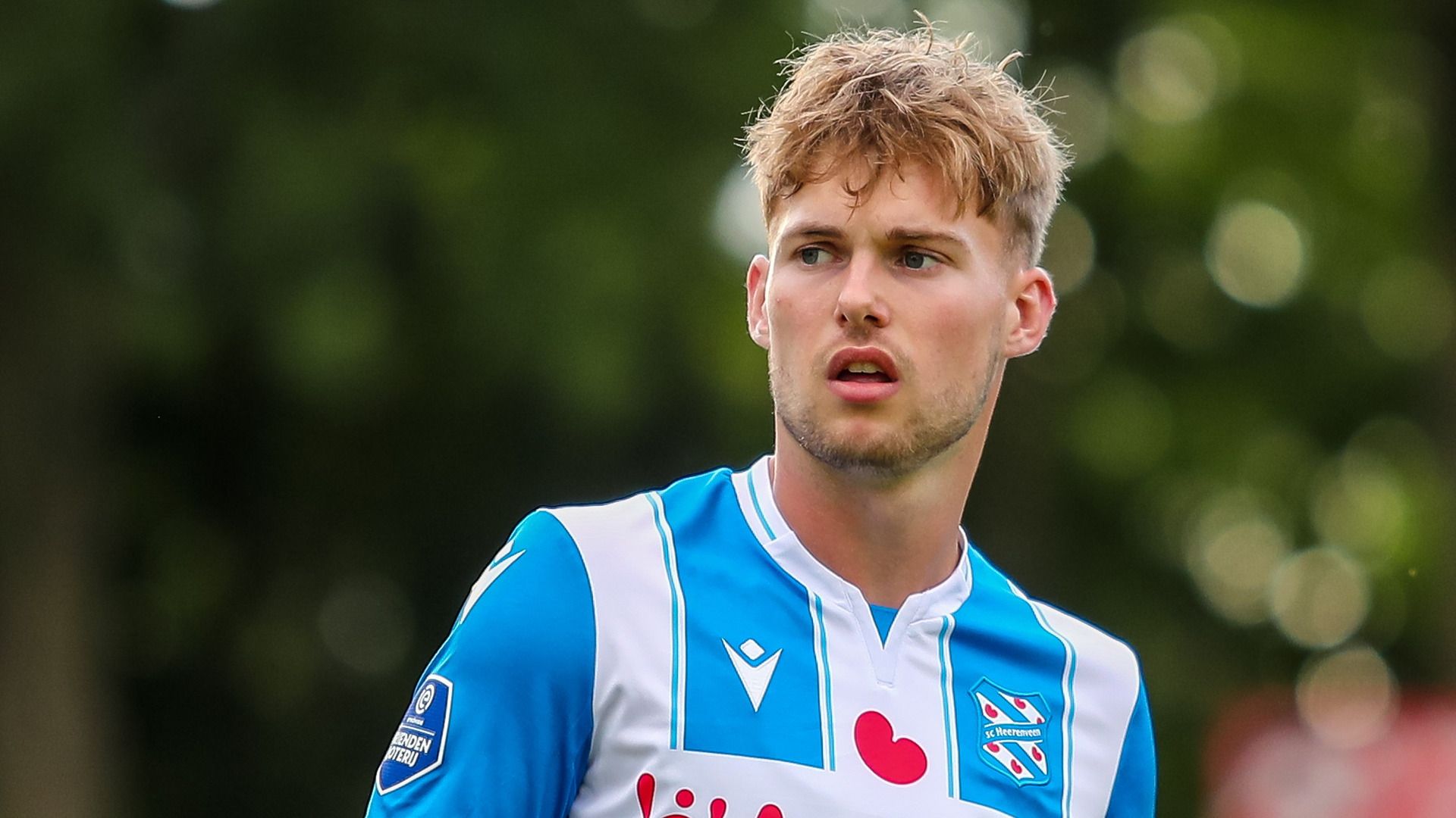 Arjen van der Heide in het shirt van sc Heerenveen