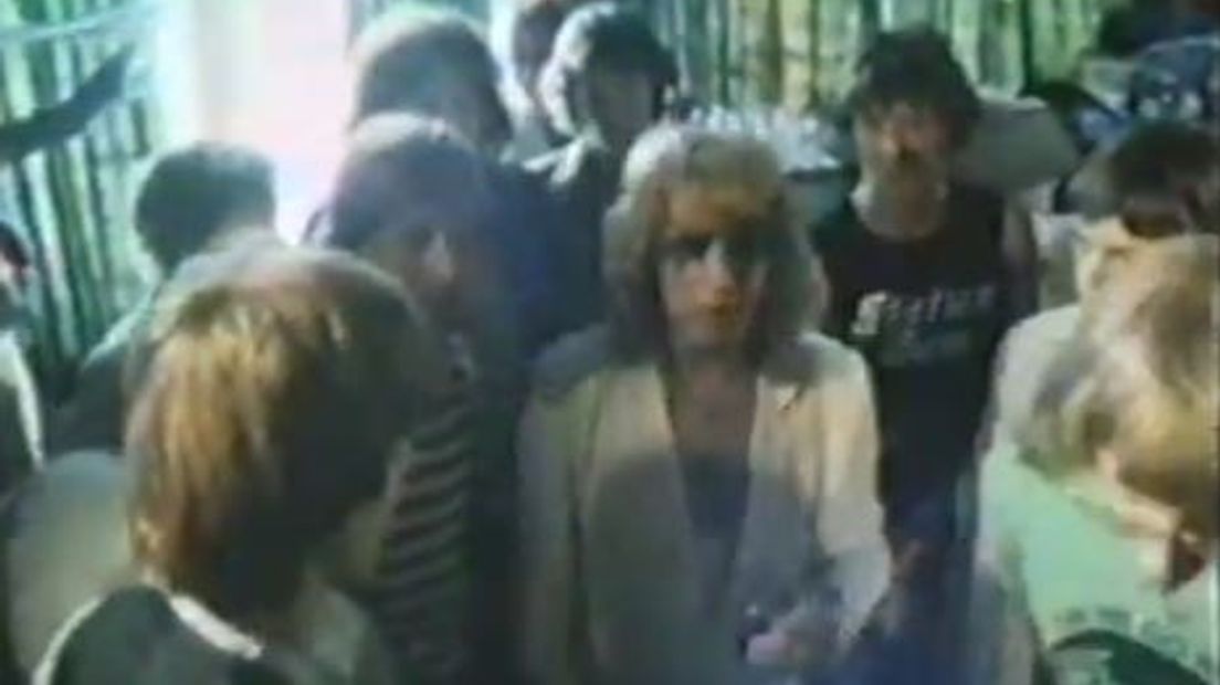 Gitarist Parfitt (midden) op de fanclubdag in Zevenaar in 1979.