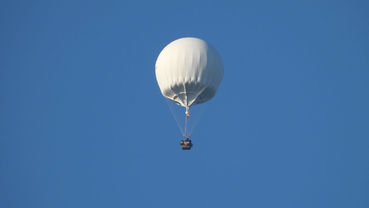 Mysterieuze witte ballon boven Drenthe en Overijssel zorgt voor speculaties