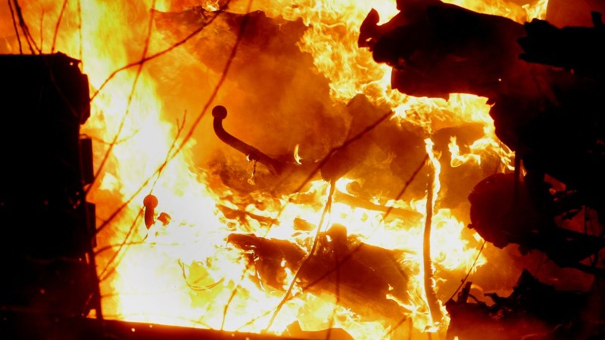 Schuur in brand in Lomm