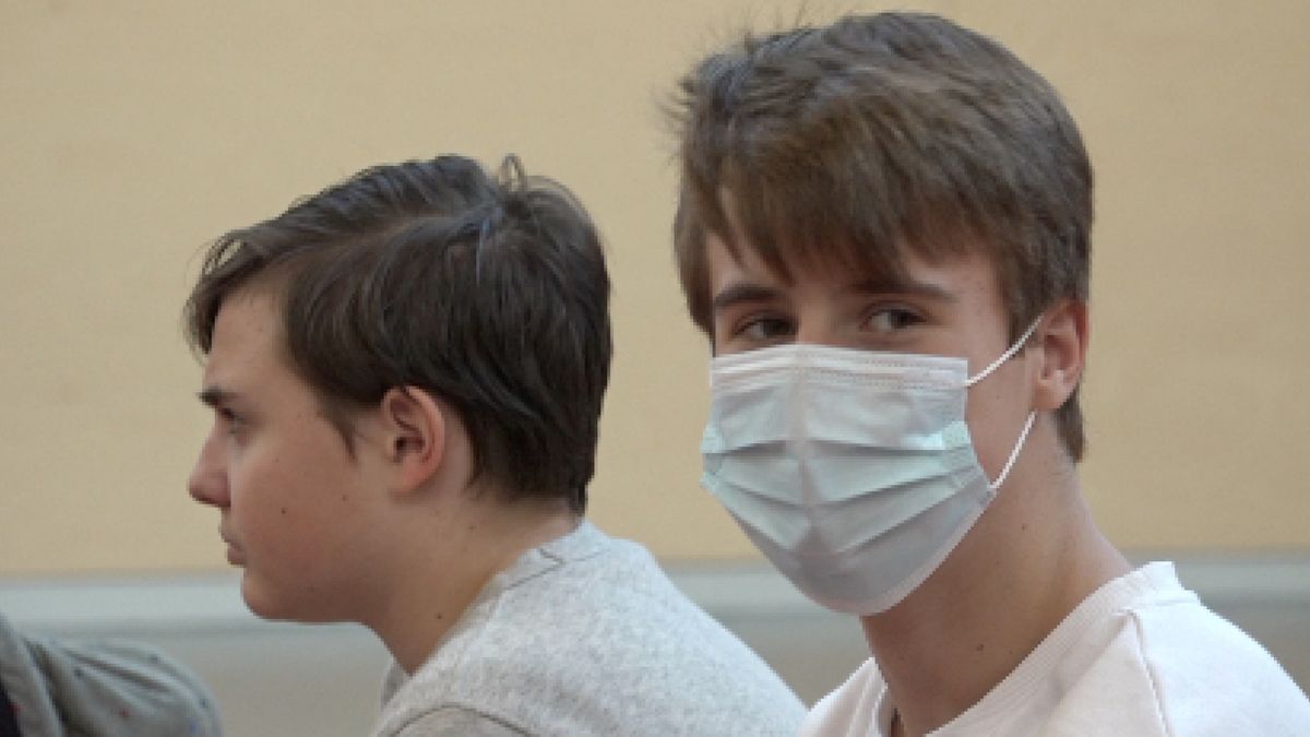 Coronavirus Boete voor niet dragen van mondkapje wordt 95 euro Omroep West Coronavirus Boete voor niet dragen van mondkapje wordt 95 euro Omroep West