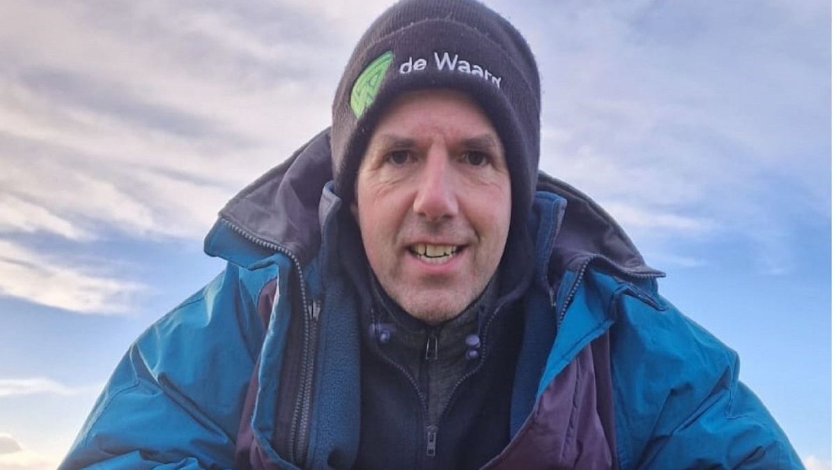 Bas Capelle vindt eerste kievitsei van Weststellingwerf