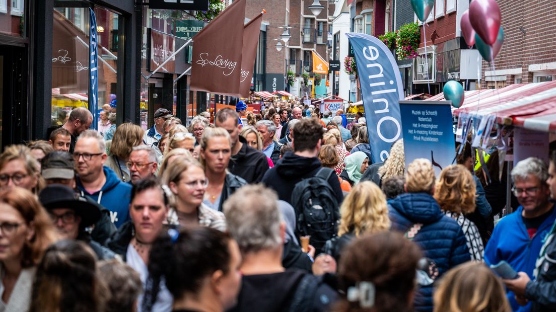 Van Mandersloostraat, de langste winkelstraat