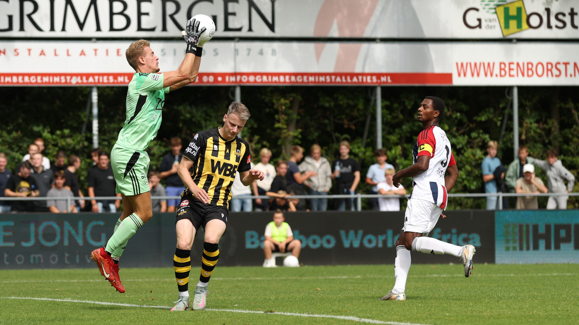 Vorig seizoen speelde Tobias van der Kleij nog met Excelsior Maassluis tégen Rijnsburgse Boys