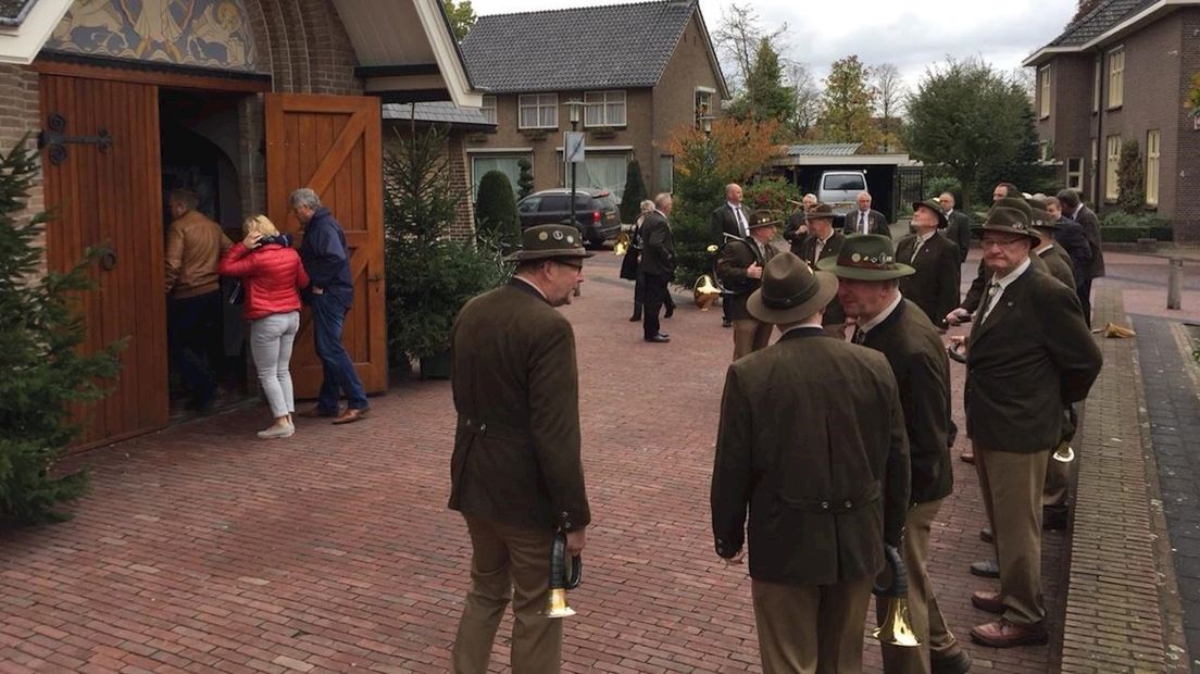 Eerste Sint-Hubertusviering in Geesteren