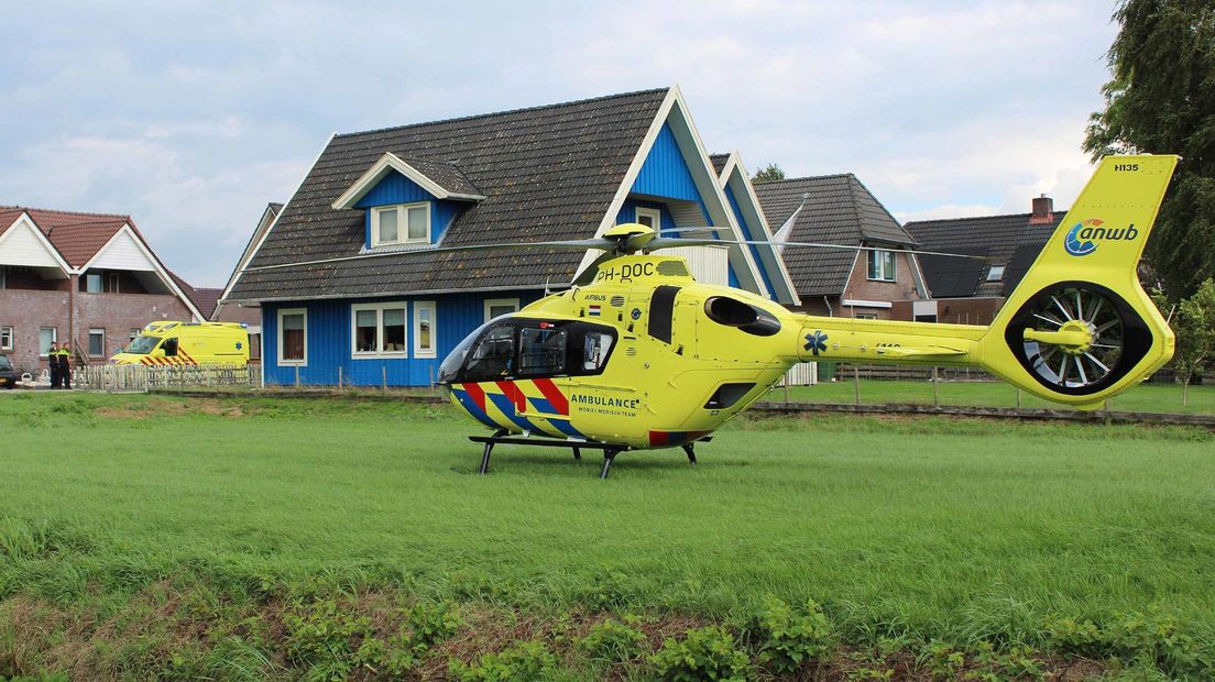 De traumahelikopter kwam naar de plaats van het ongeluk (Rechten: Persbureau Meter)