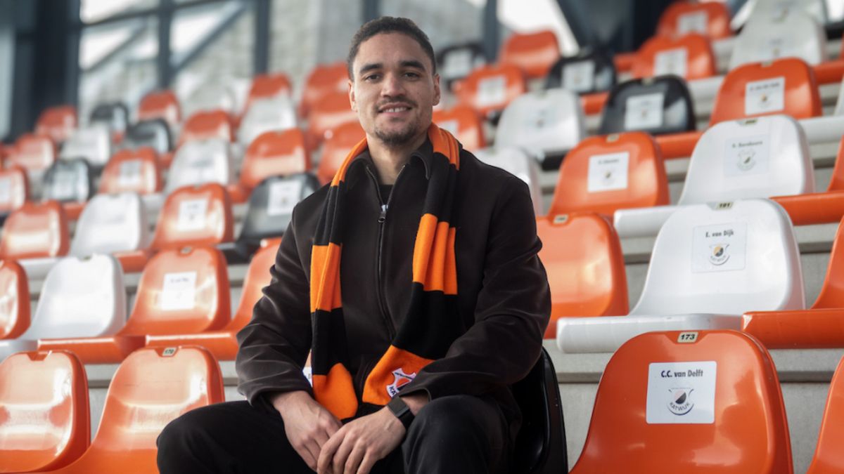 Transfercarrousel amateurvoetbal | VV Katwijk haalt ervaren verdediger uit het profvoetbal