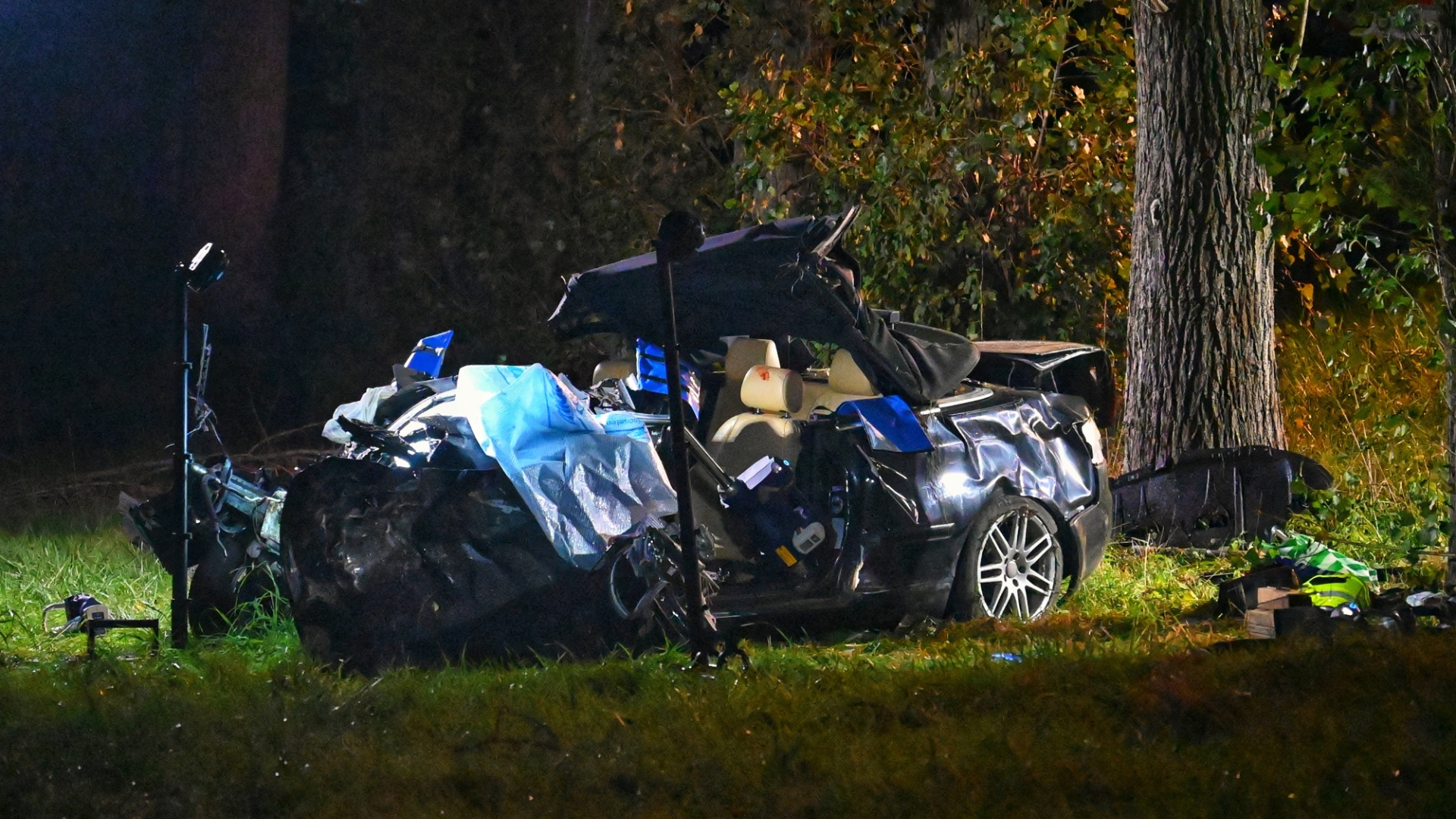 Zwaar ongeluk op A2 bij Nieuwegein, motorblok vliegt door klap uit auto