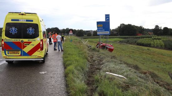 Achtervolging Nijmegen • ongeluk A30. Achtervolging Nijmegen • ongeluk A30.