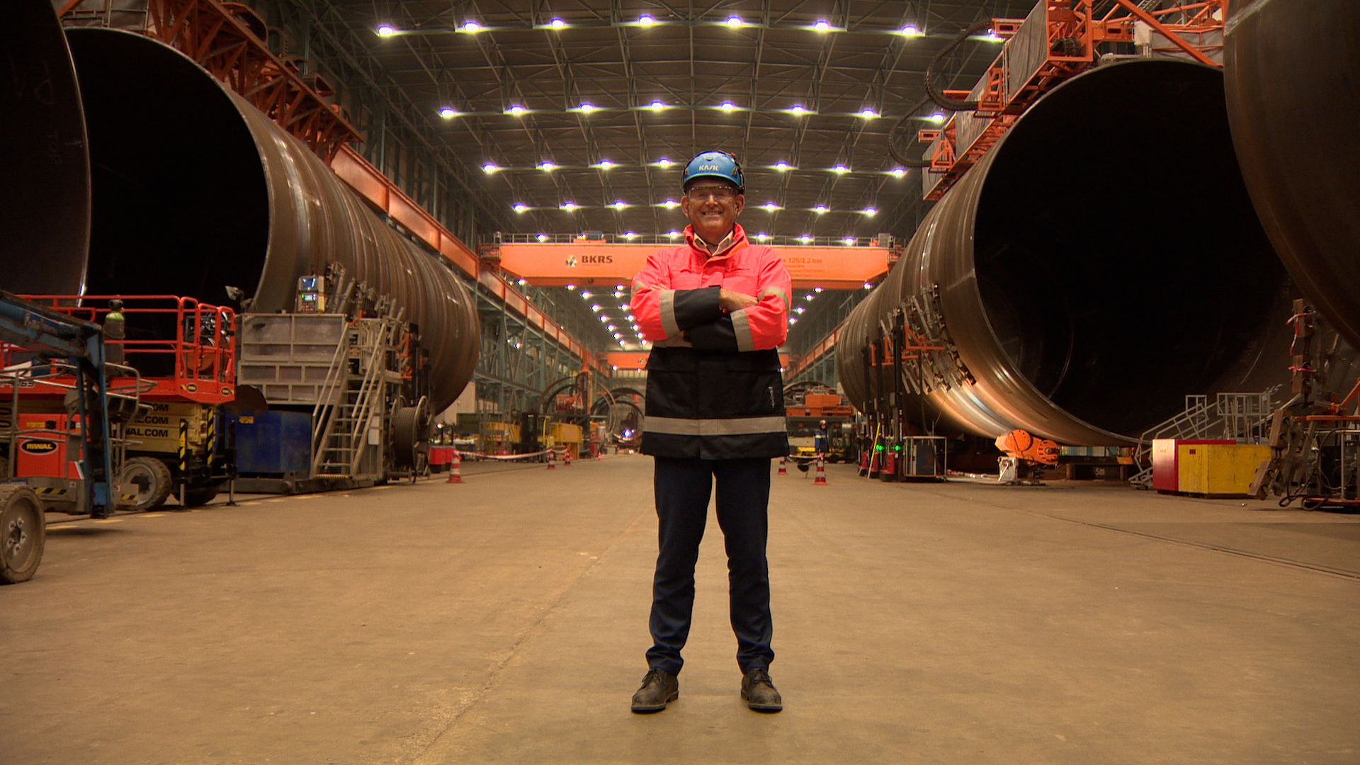Havenman Fred van Beers maakt enorme palen voor windmolens: ‘Je kan er een houseparty in organiseren’