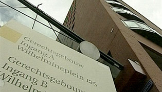 Voorarrest Bedreiger Verlengd - Rijnmond