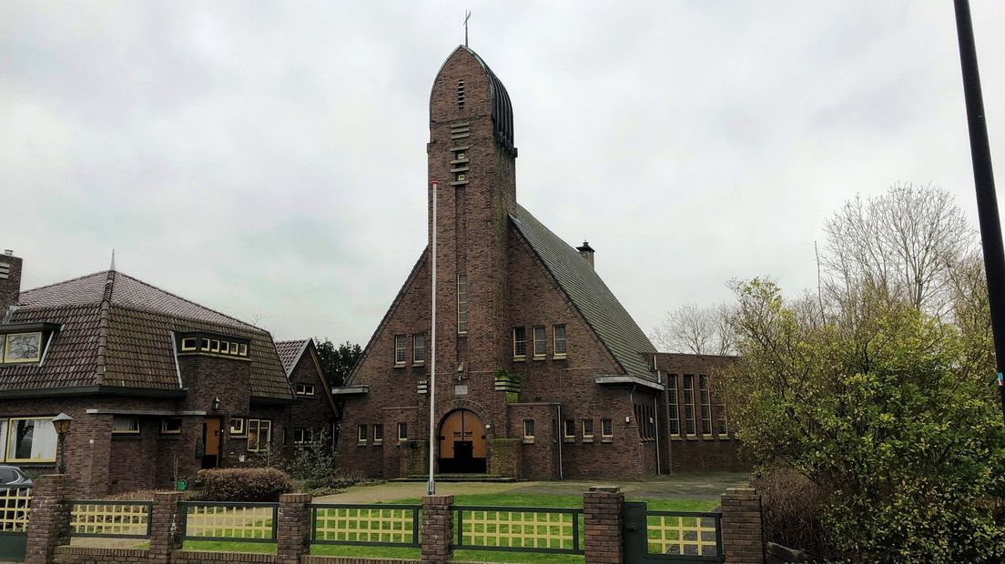 Achter de kerk komt een bed and breakfast