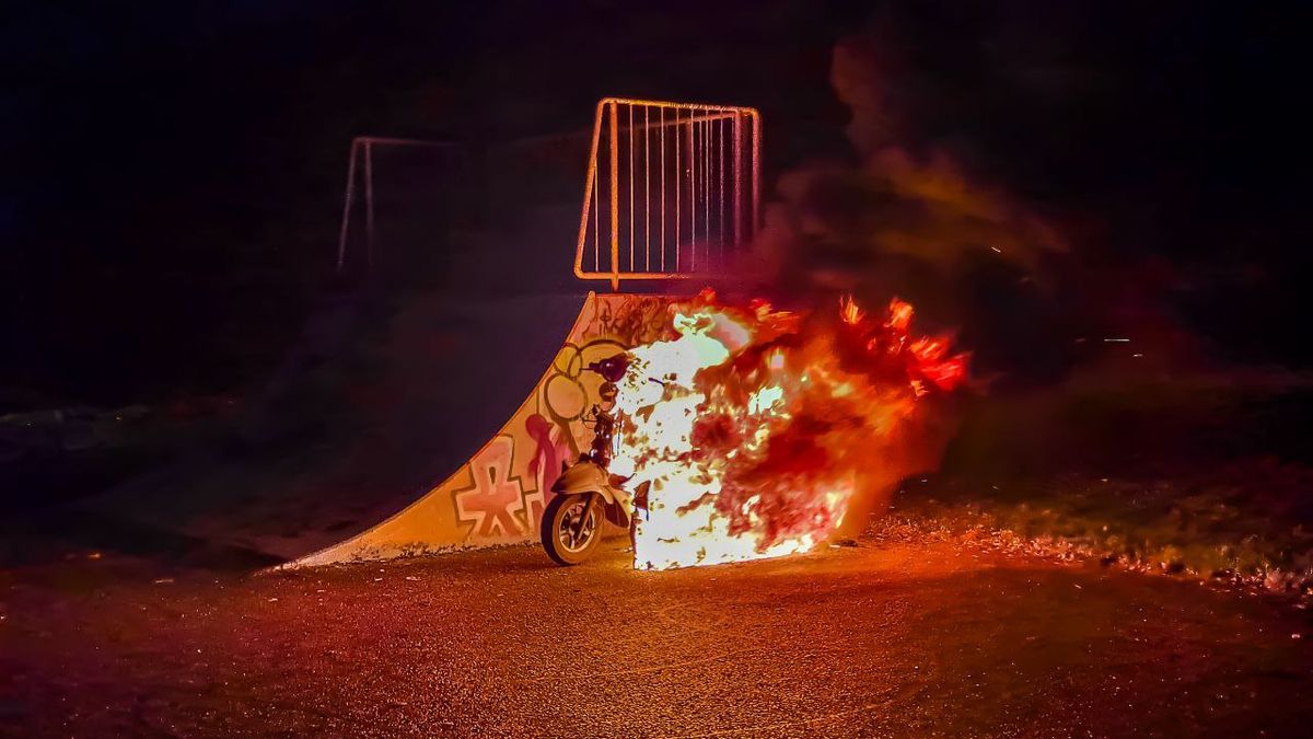 112 Nieuws: Brandende scooter, autobrand en mogelijk schietincident in Zwolle