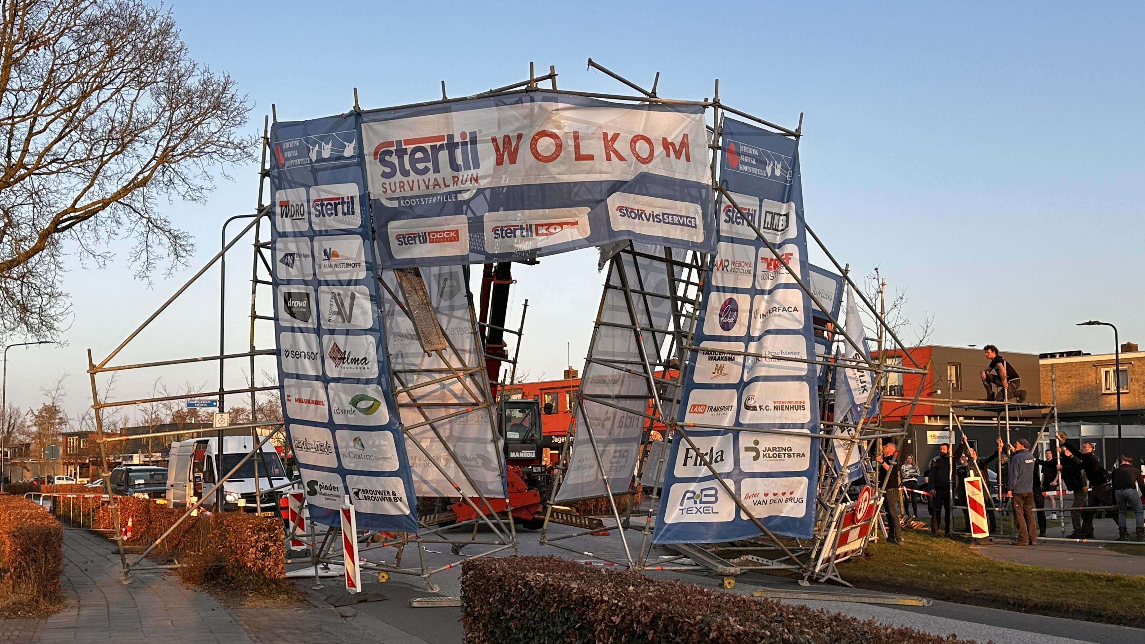 De steiger bleaun wol oerein stean
