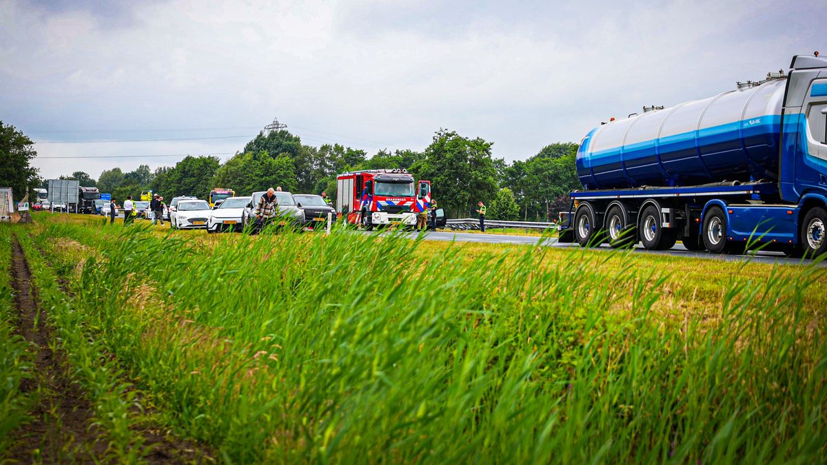N31 korte tijd dicht tussen Nijega en Drachten door ongeluk