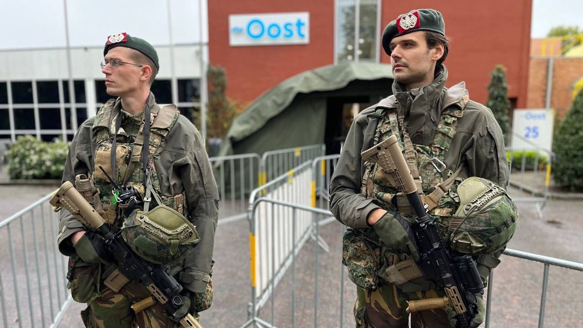 Video Zo Bewaakten Honderden Militairen Hengelo Rtv Oost