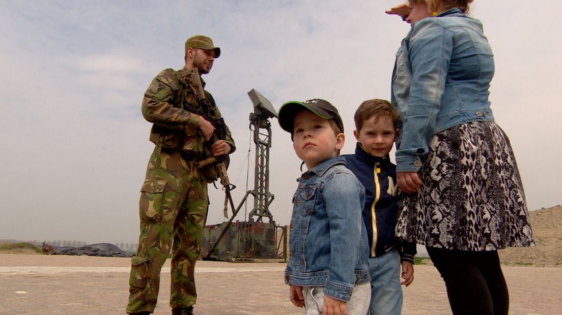 Bij deze familie in Sint-Maartensdijk stond ineens het leger op de stoep