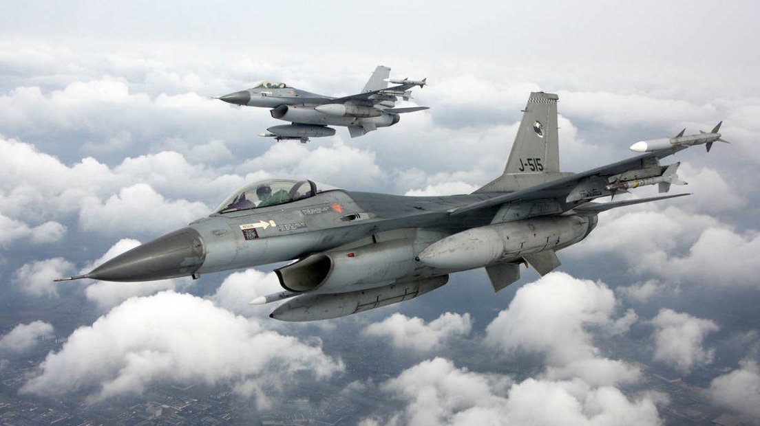 Gewapende F-16's tijdens actie - archieffoto -