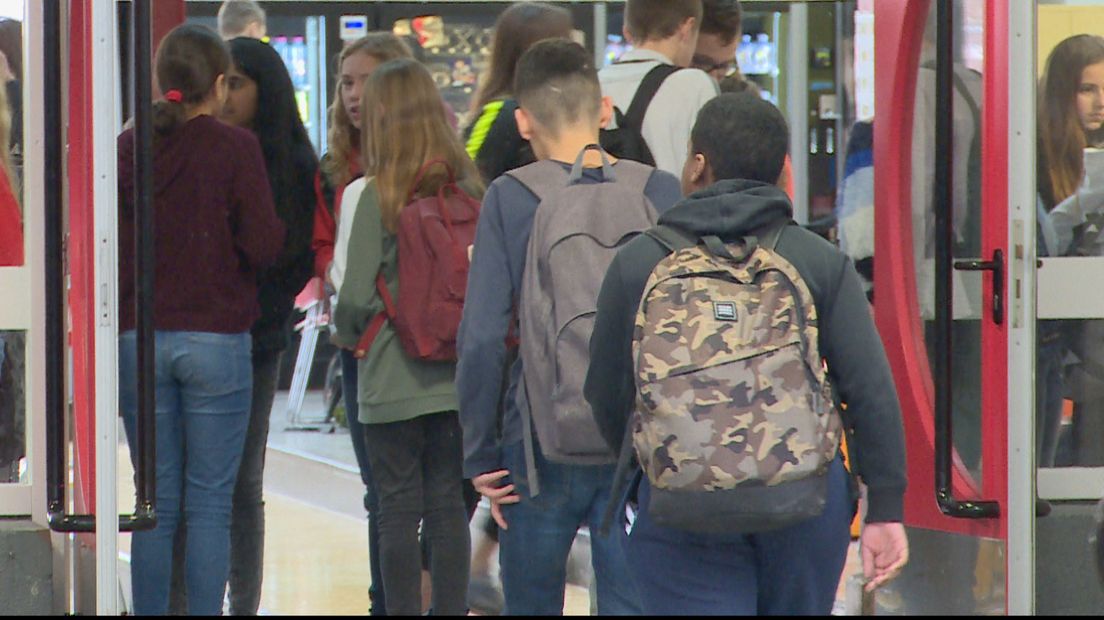 Het Scheldemond College maakt zich zorgen over de bijbaantjes van de leerlingen